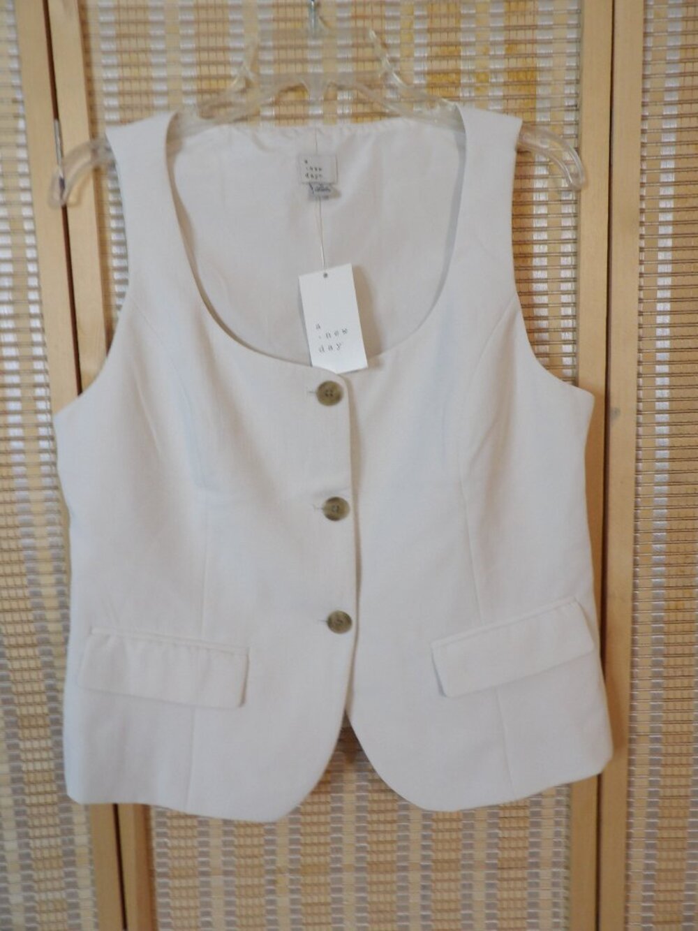 NWT A New Day Cream Sleeveless Button Vest with Pockets Tailored Lined Size M